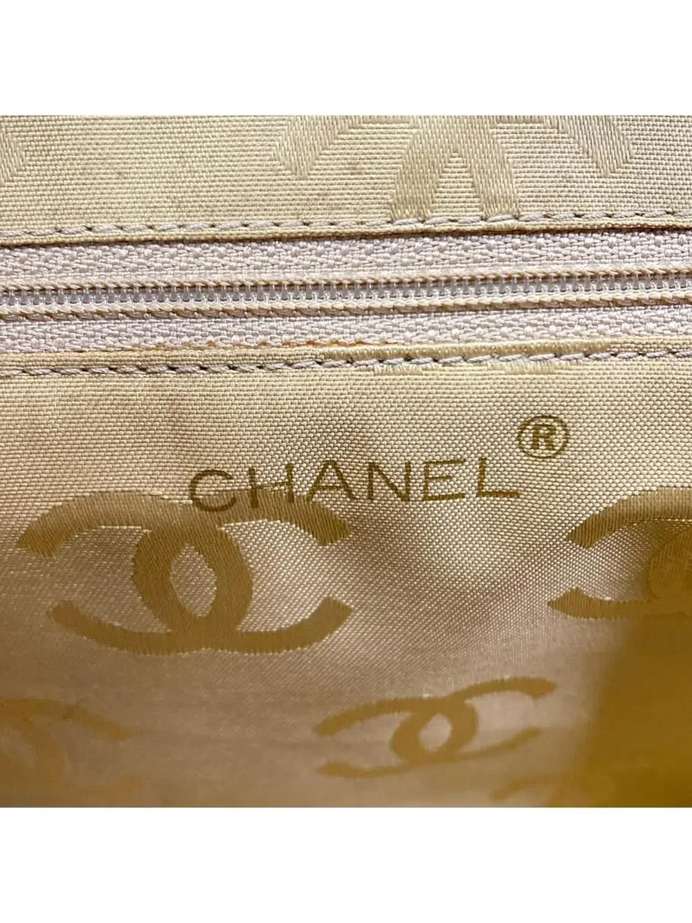 Chanel Ultra Stitch Beige Leather #284276C15B